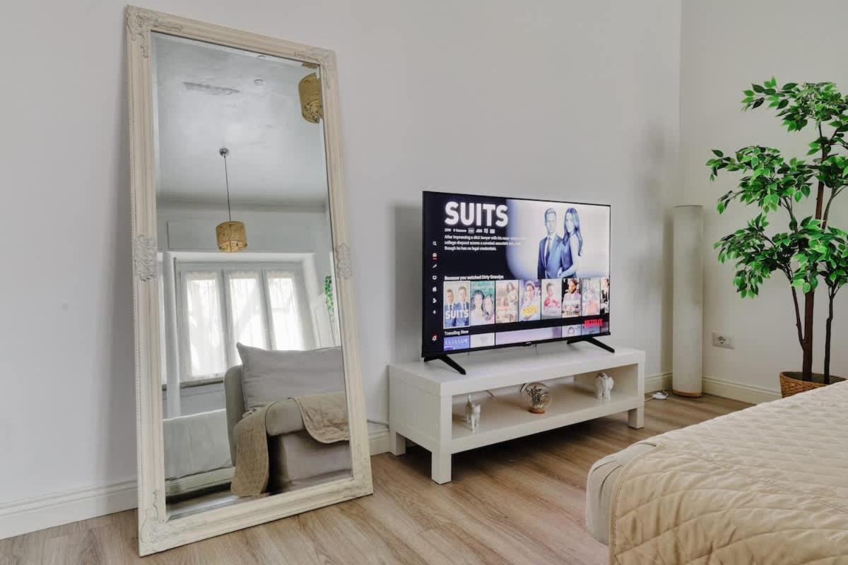 Oasis Suite - Subway 50 Meters Just 5 Minutes From Duomo 밀라노 외부 사진